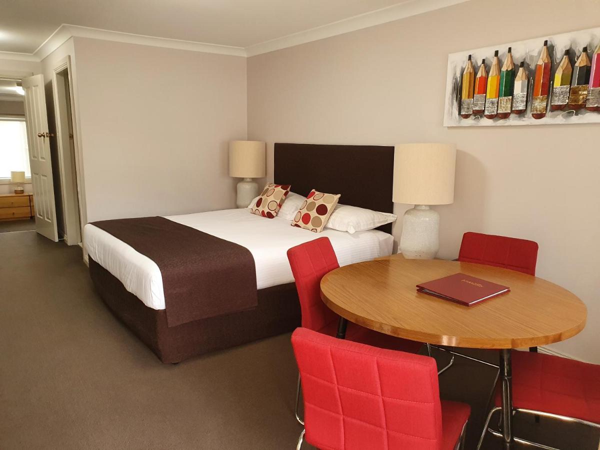 The Aston Motel Tamworth Exteriör bild