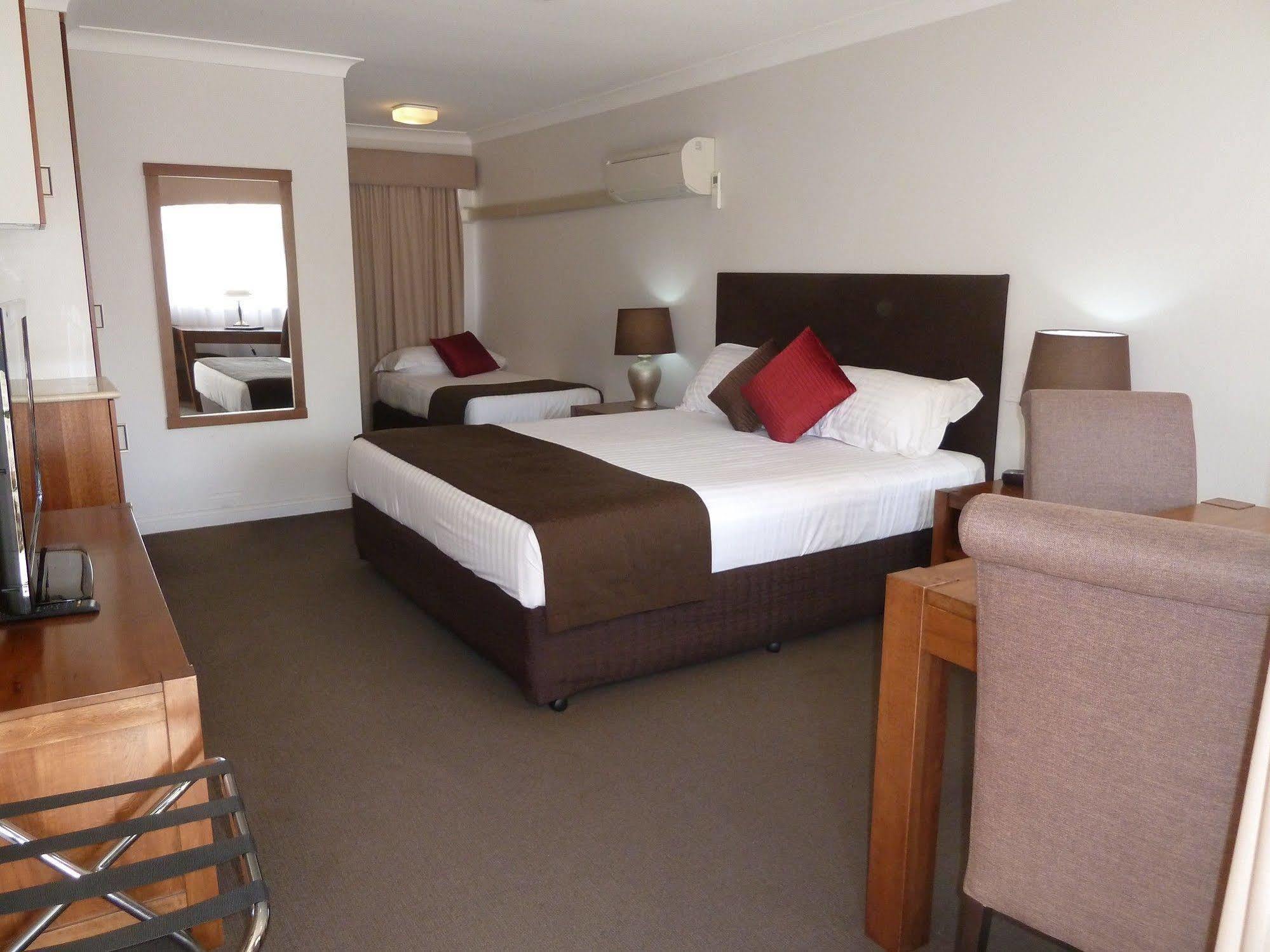 The Aston Motel Tamworth Exteriör bild