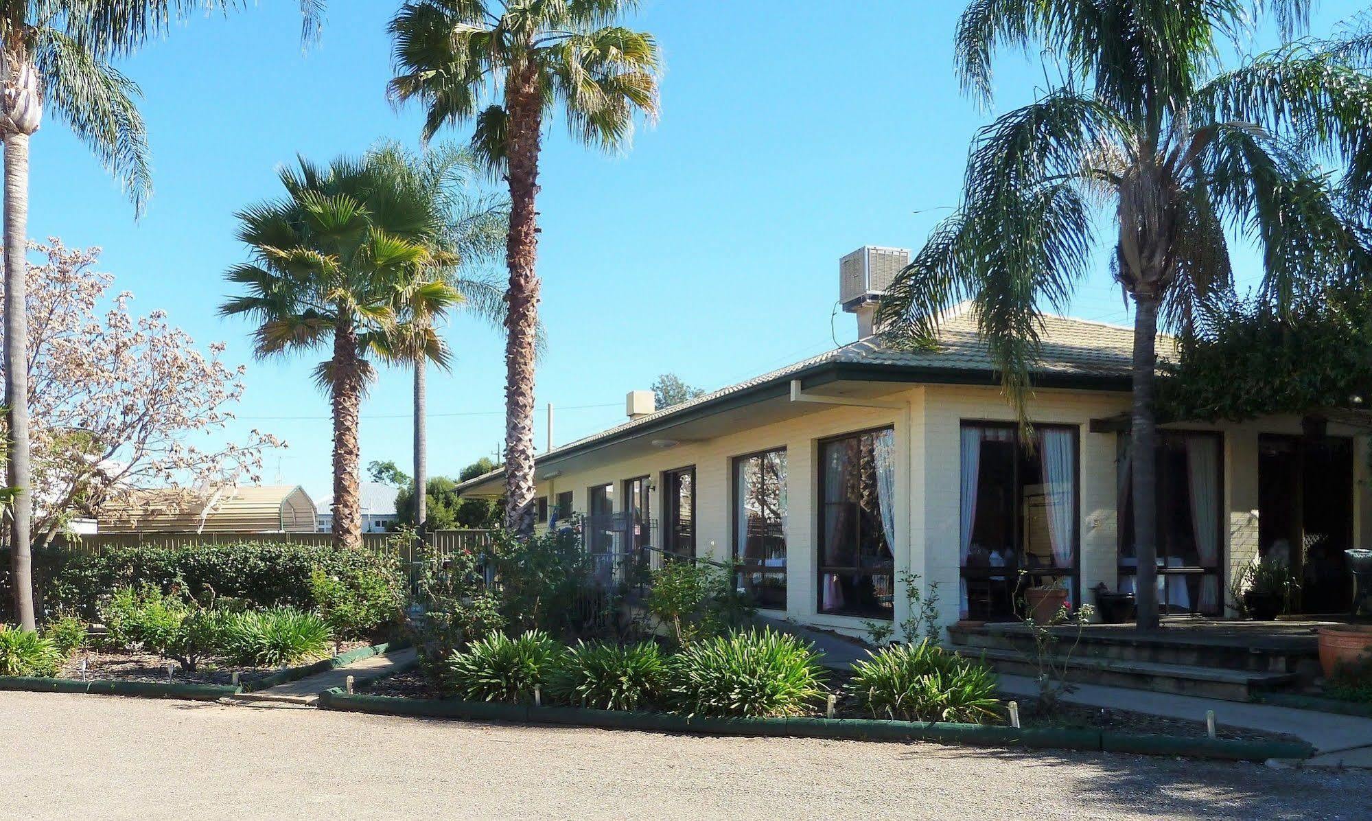 The Aston Motel Tamworth Exteriör bild